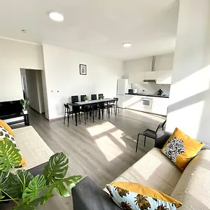 Apartment Plantin 3 Sleeping 2 Bathrooms., Antwerpen
