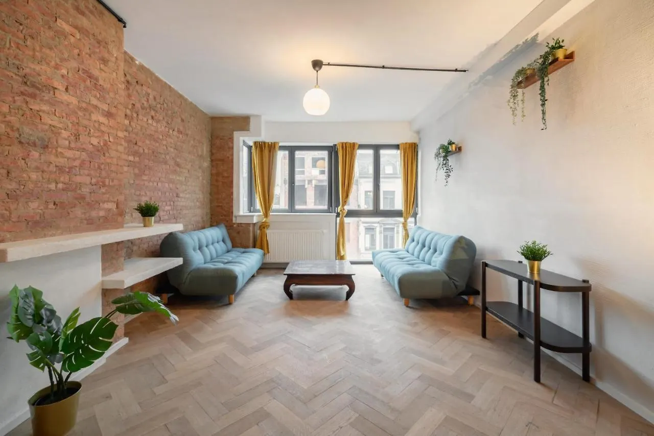 Charming And Spacious Antwerp City Center Apartments 0*,  Belçika