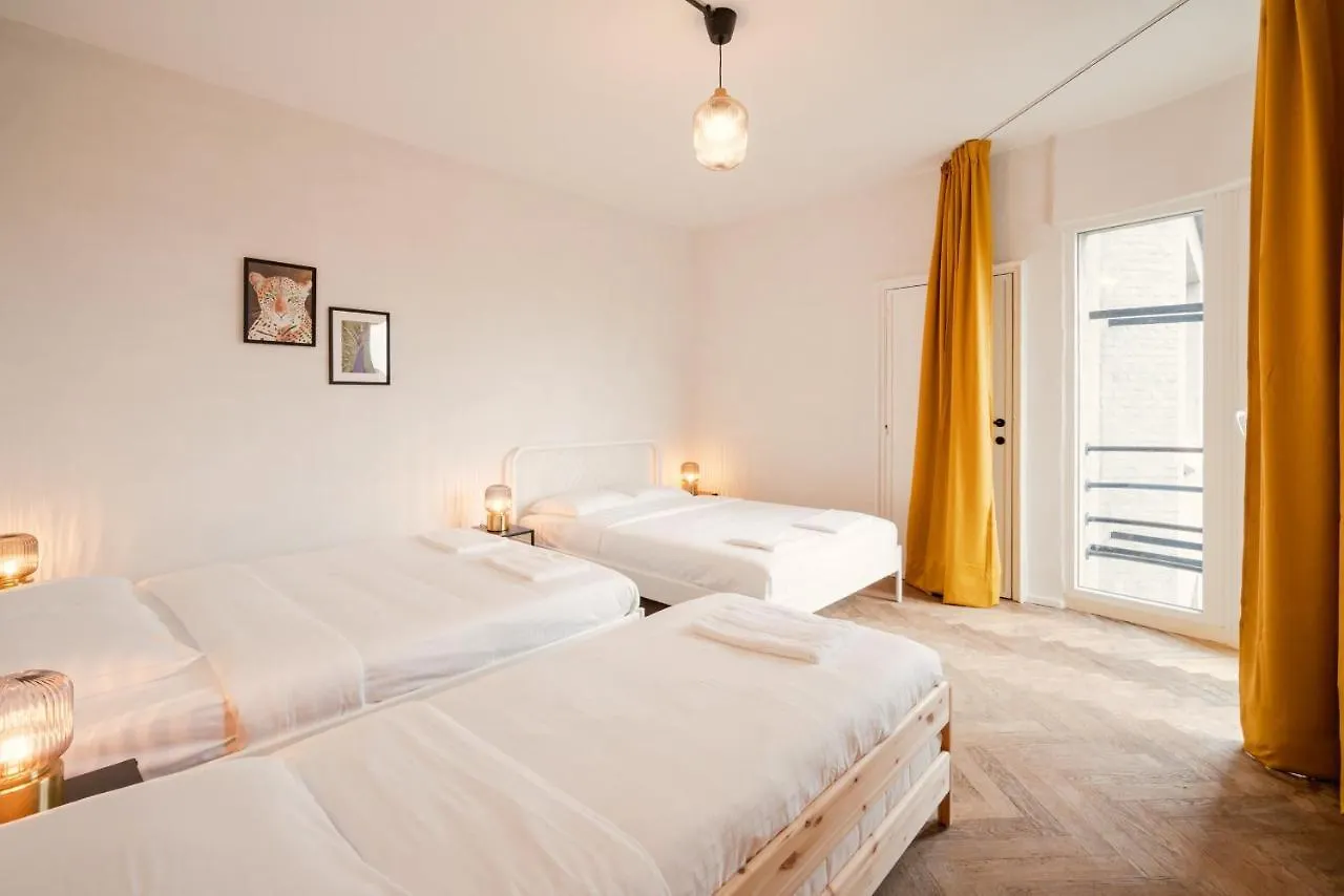 Charming And Spacious Antwerp City Center Apartments 0*,  Belçika